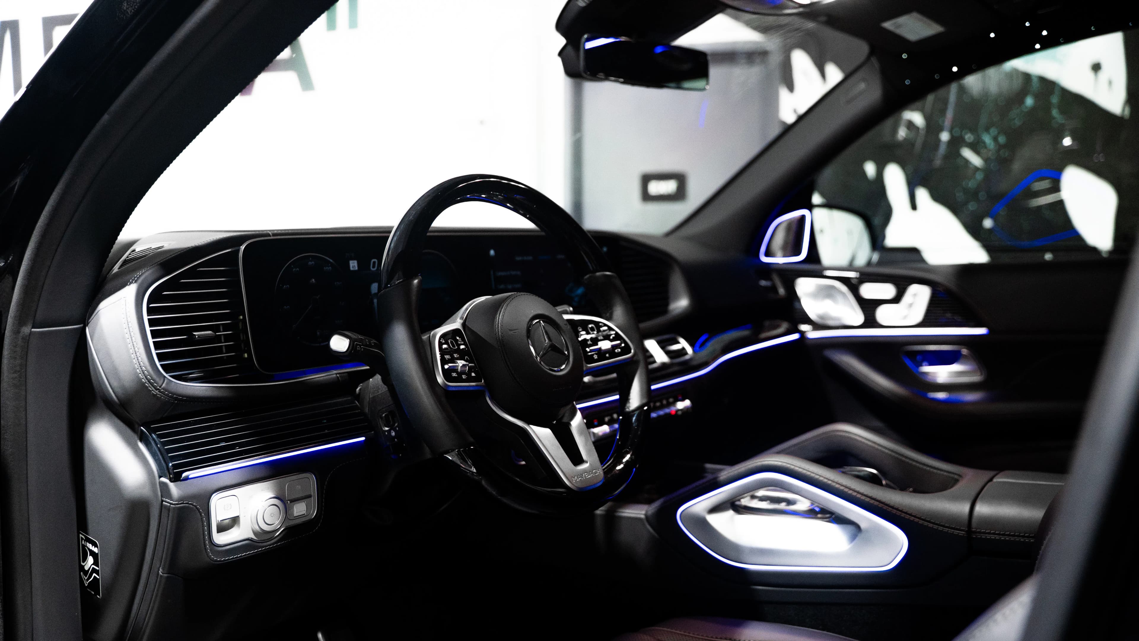 Mercedes-Benz GLS600 Maybach — photo 5