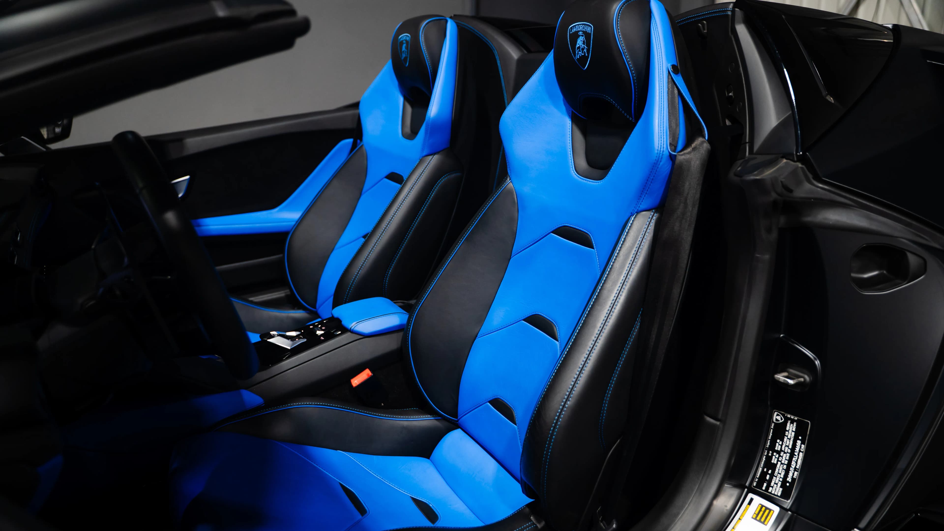 Lamborghini Huracan Evo Spyder — photo 7