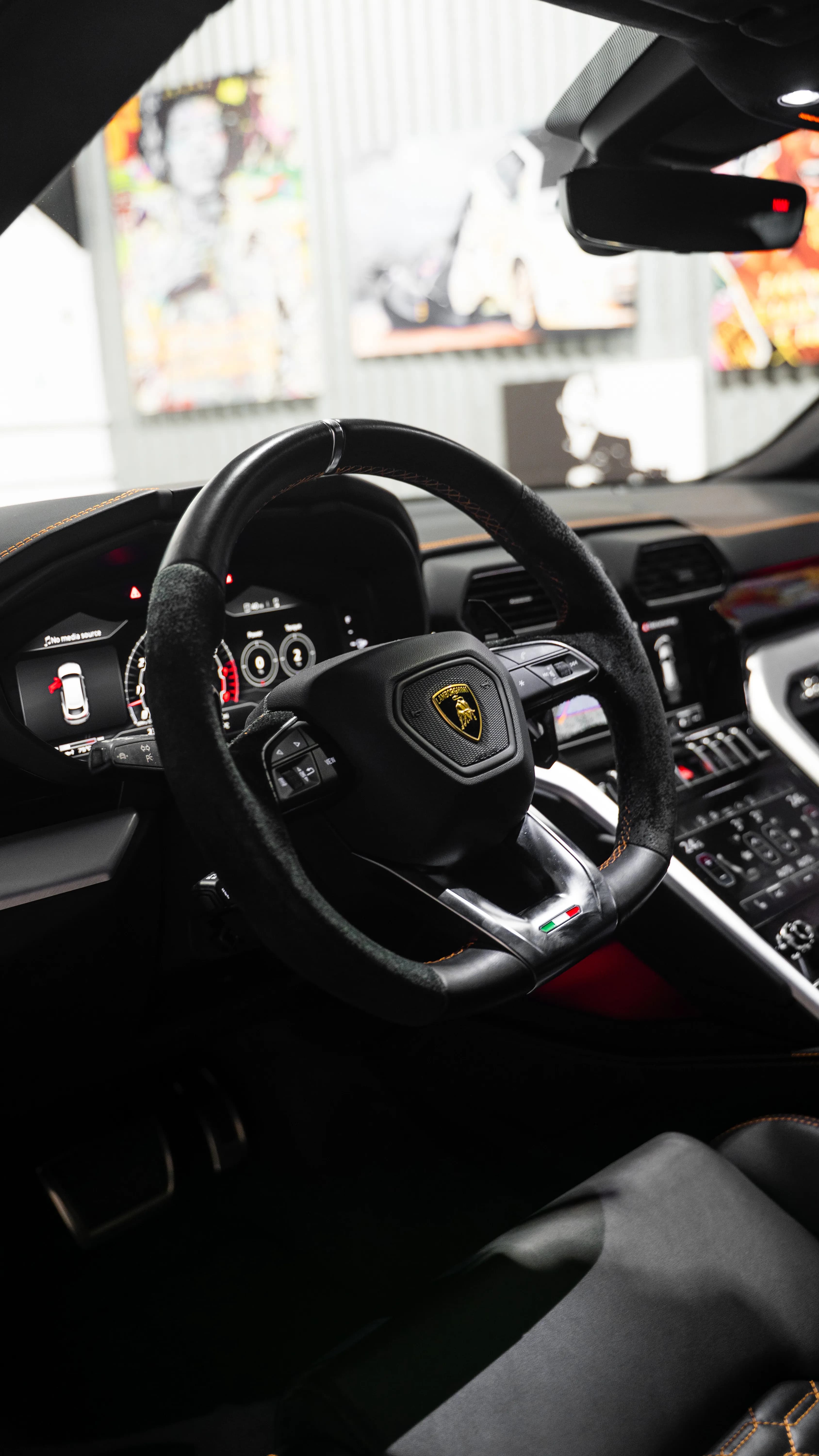 2022 Lamborghini Urus — photo 8