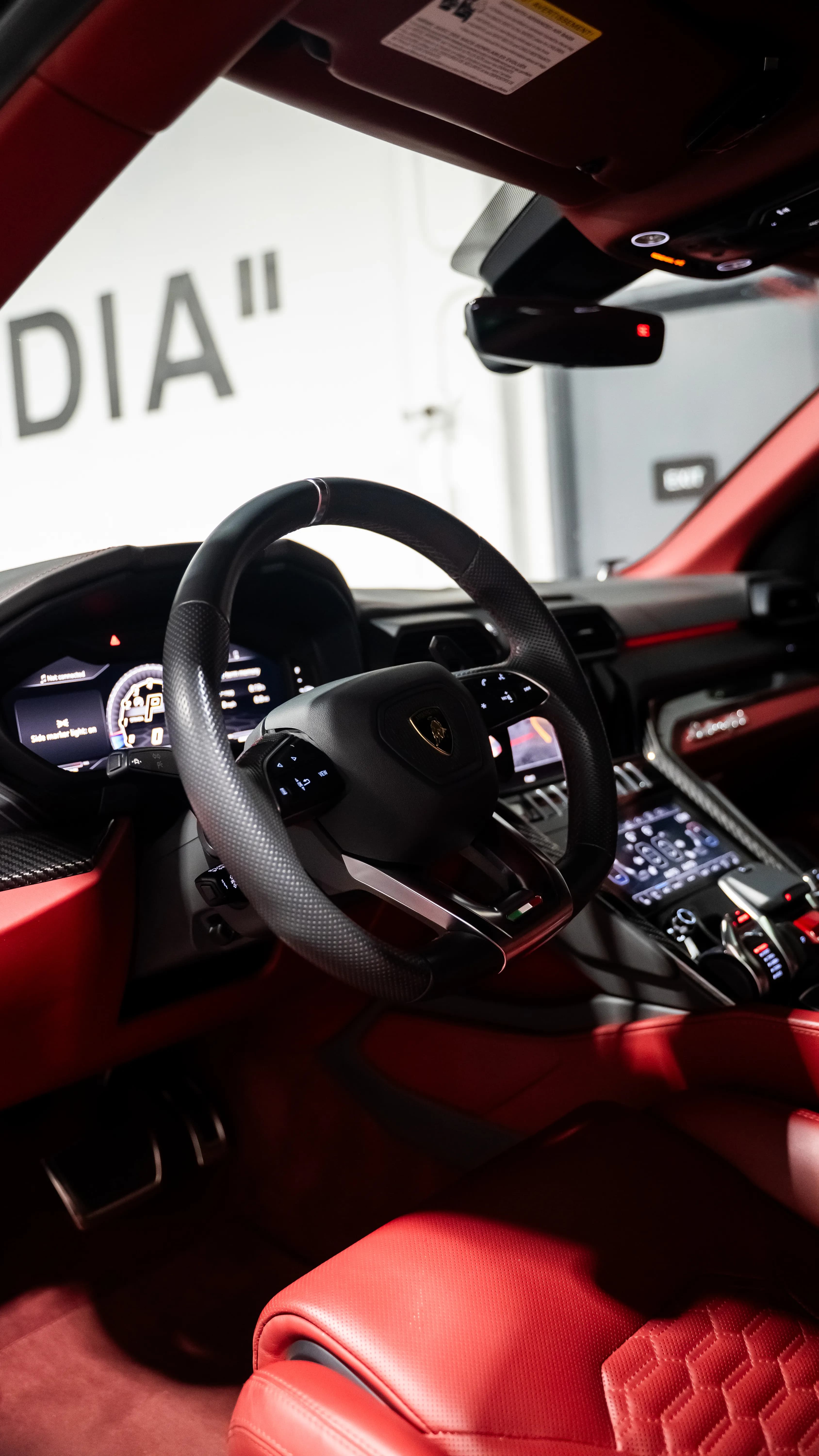 Lamborghini Urus Widebody — photo 8