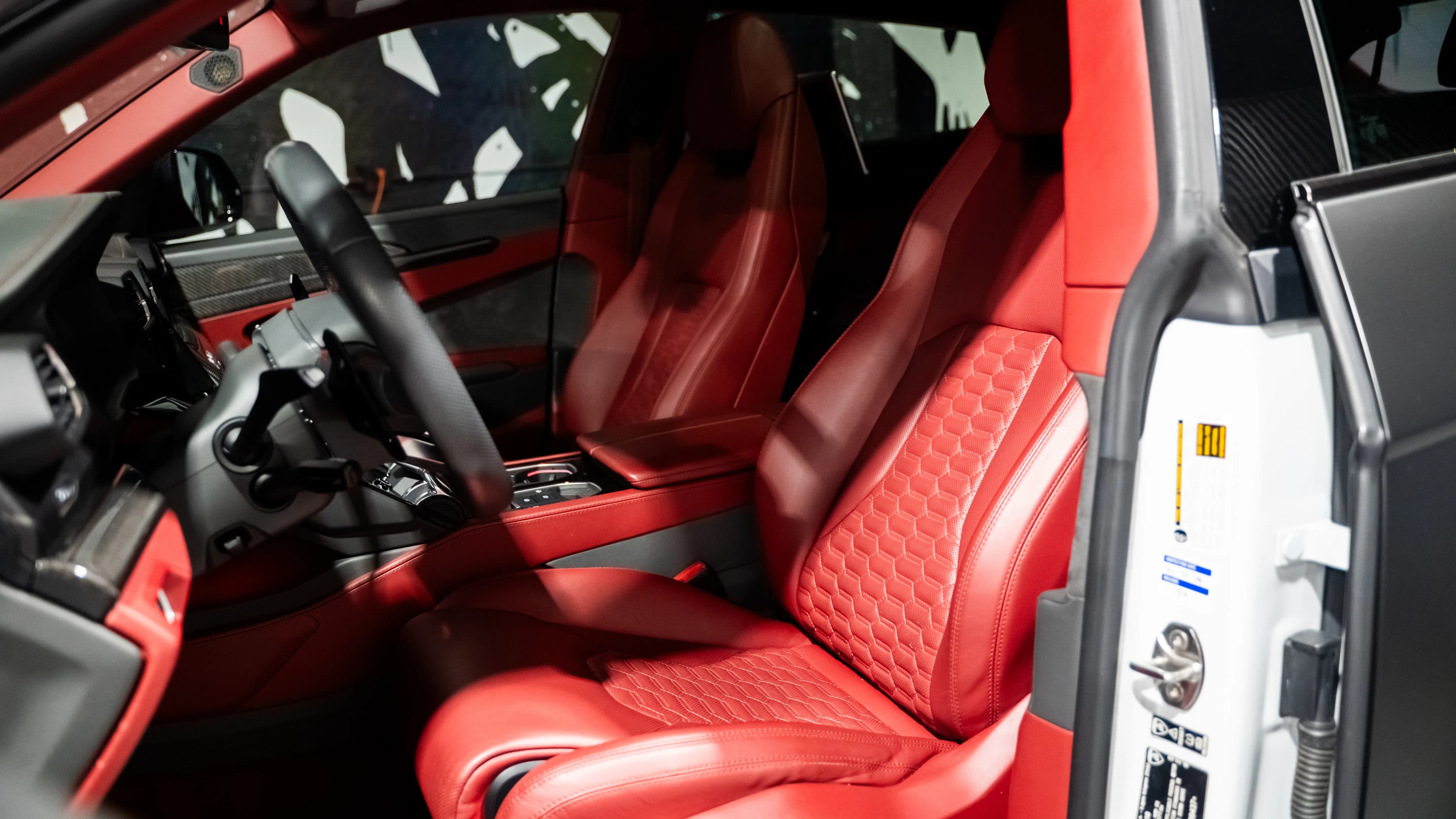 Lamborghini Urus Widebody — photo 10