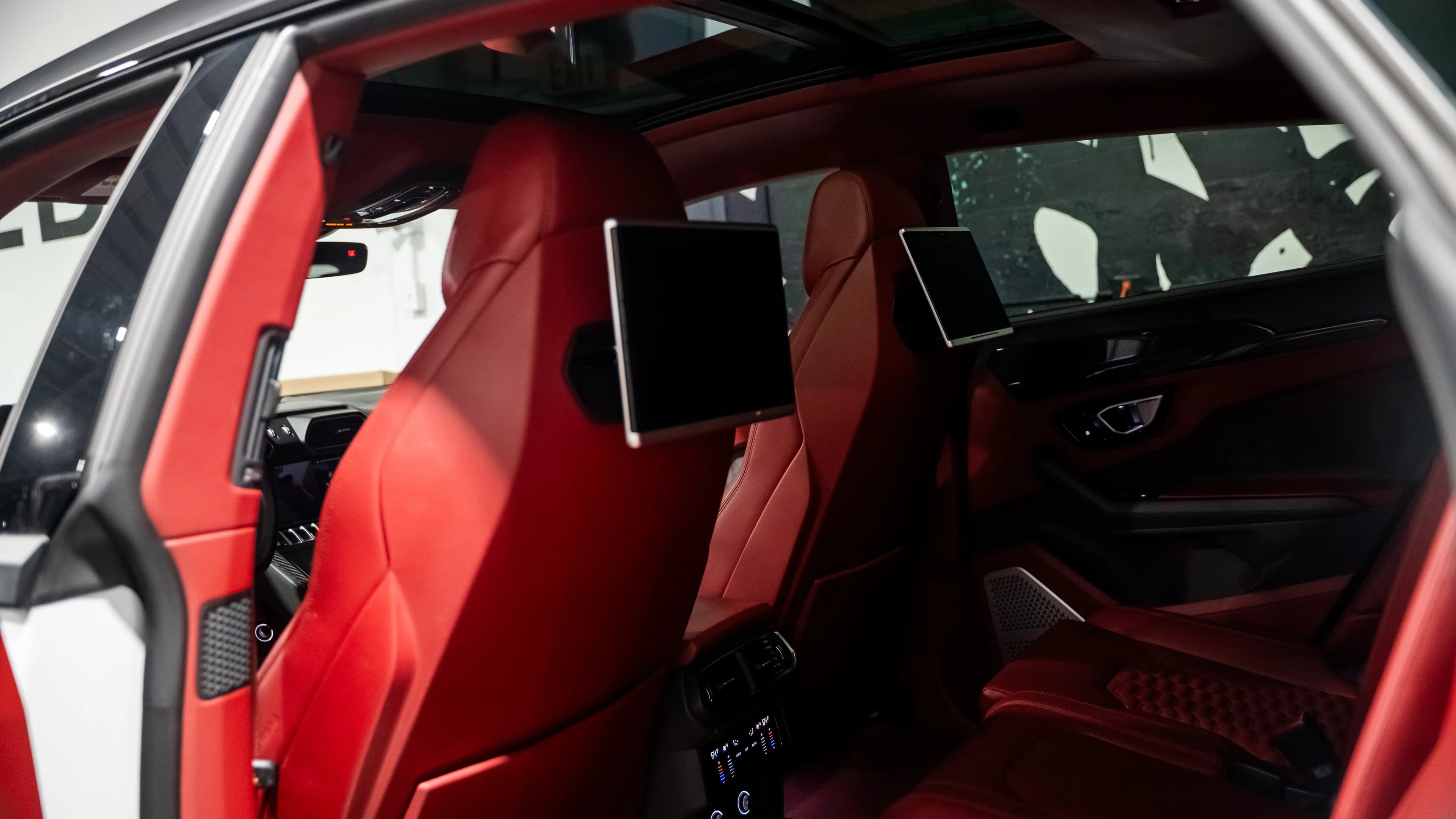 Lamborghini Urus Widebody — photo 13