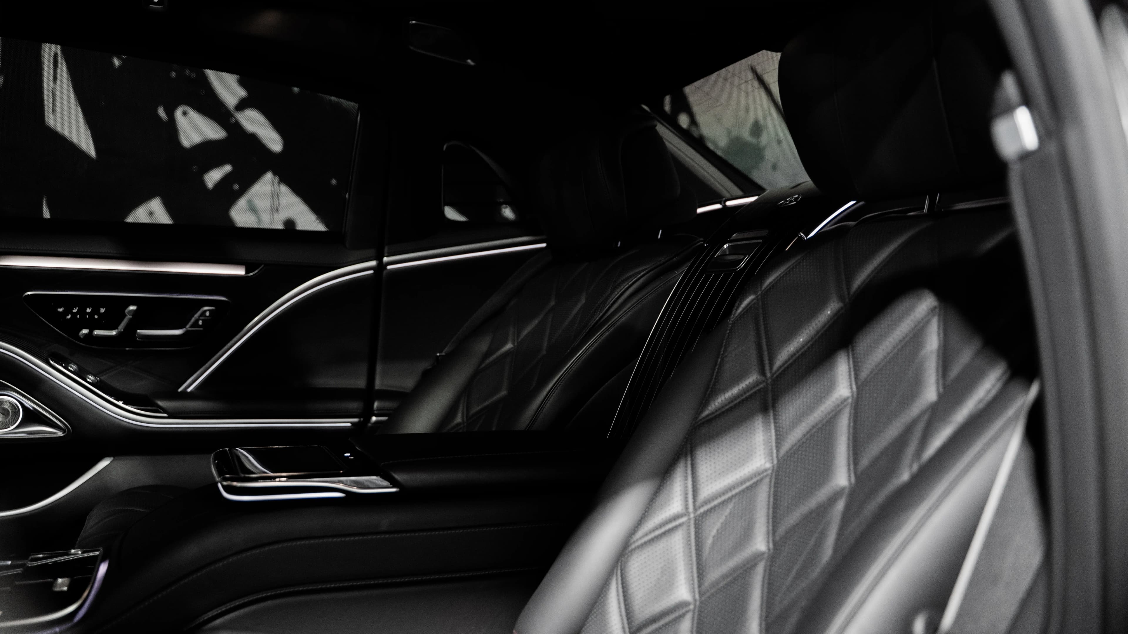 Mercedes-Benz S580 Maybach — photo 4