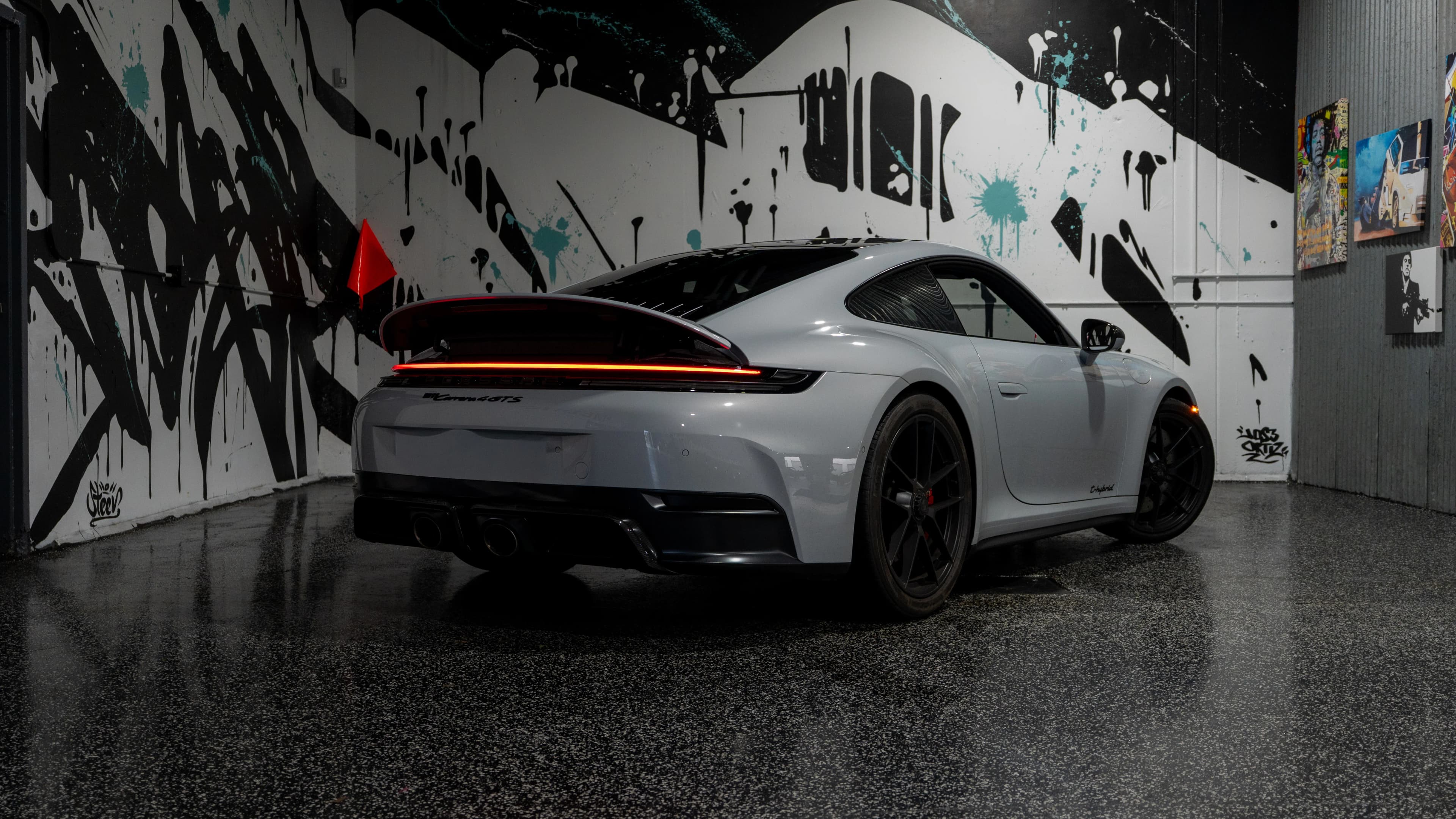 2025 Porsche 911 Carrera 4 GTS