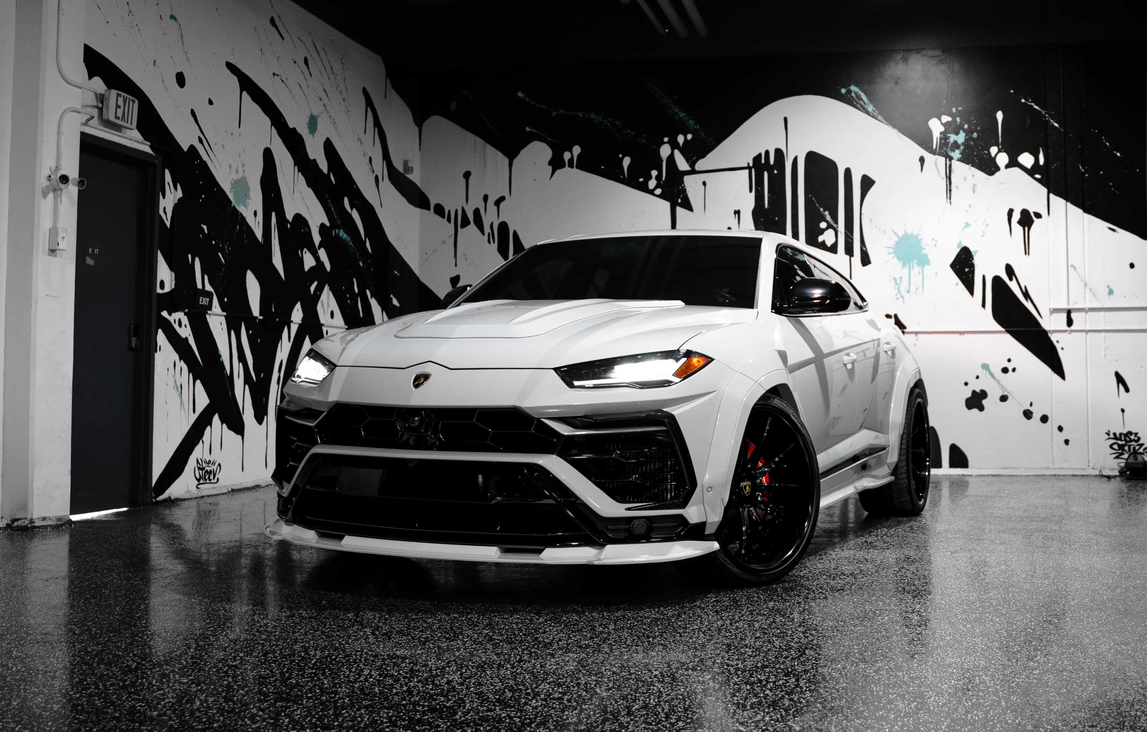 Lamborghini Urus Stealth Widebody — photo 8
